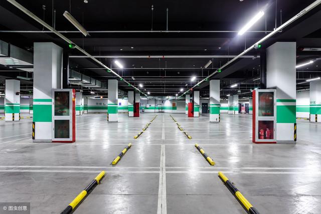 停車場地坪漆用哪種更有利于車庫車輛通行？